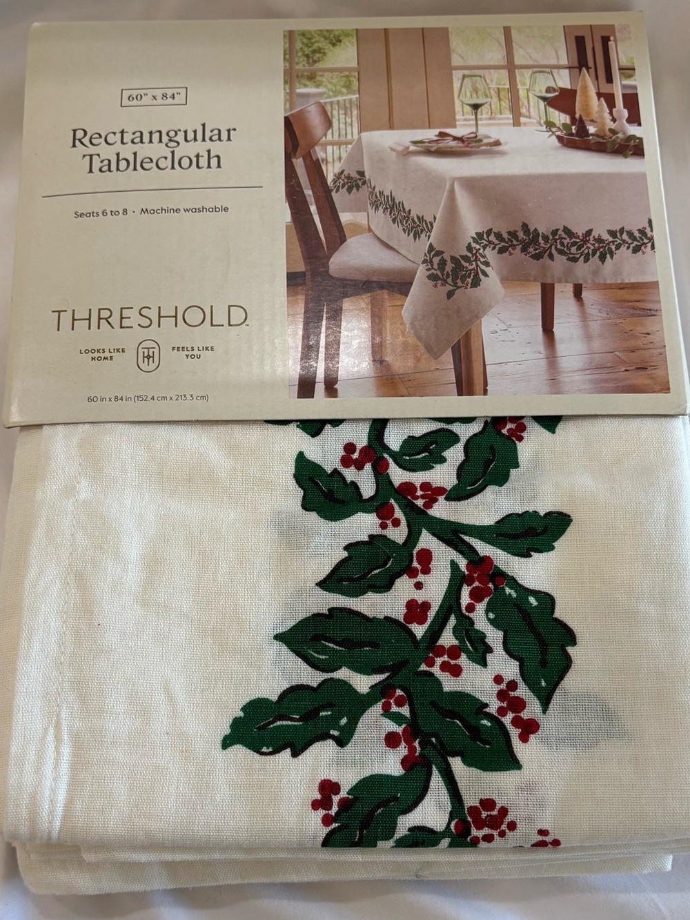 THRESHOLD Rectangular TABLECLOTH 60 X 84 HOLLY LEAVES W/ BERRIES NEW NWT
